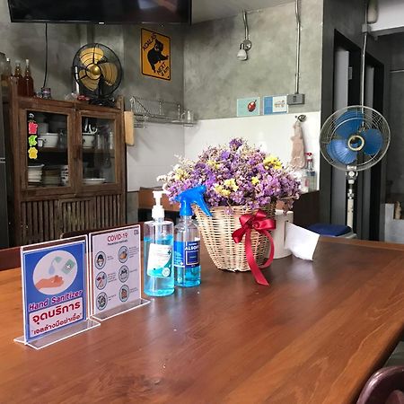 Baan Lung Poshtel Hostel Chiang Mai Exterior photo